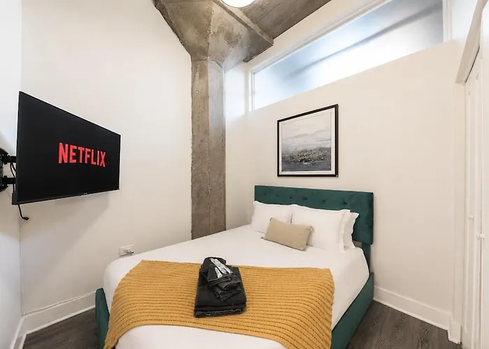 Mccormick 2br-2ba For 8 Guests With Optional Parking & Gym * Chicago