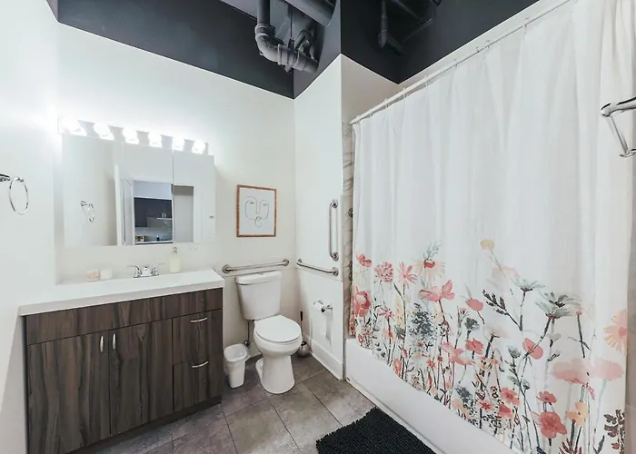 Mccormick 2br-2ba For 8 Guests With Optional Parking & Gym Apartment