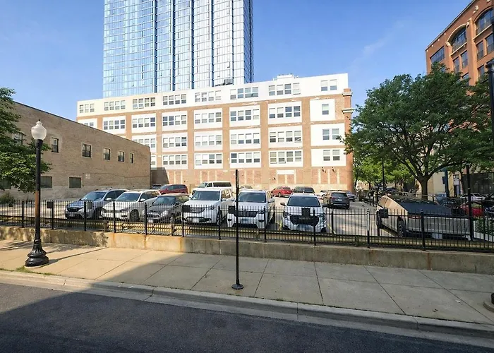 Mccormick 2br-2ba For 8 Guests With Optional Parking & Gym Apartment *